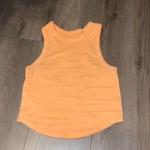athletic crop top